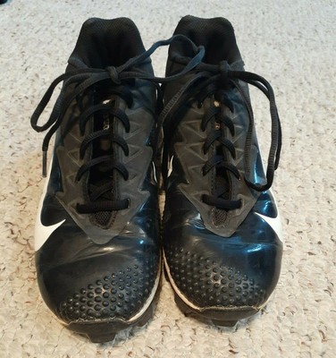 size 6.5 baseball cleats