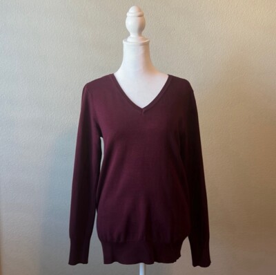 Active USA Ladies Maroon VNeck Long Sleeve Sweater Size Medium NWOT