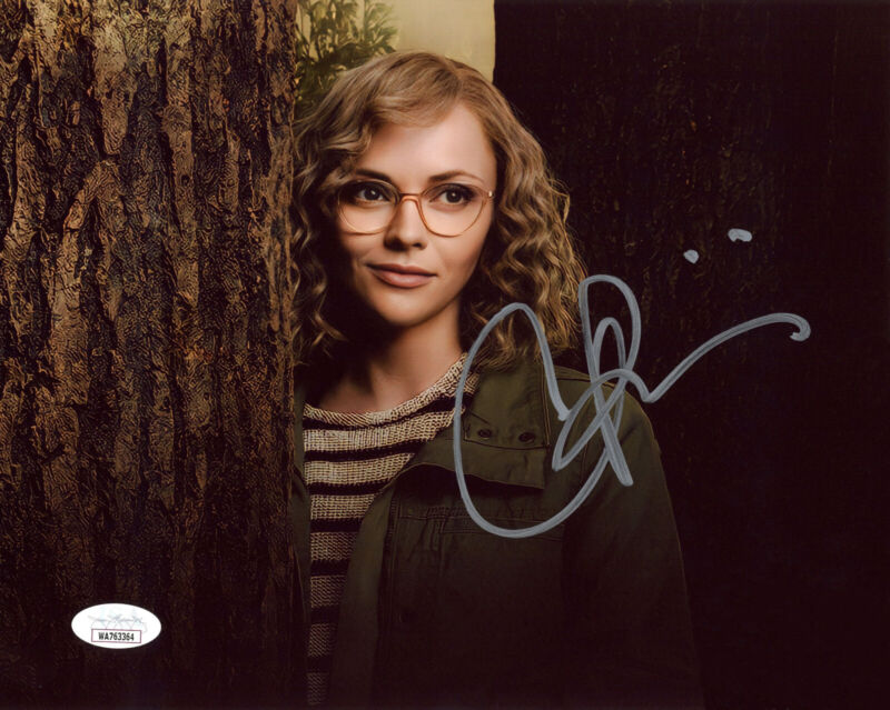 Christina Ricci Signed Jsa Coa 8x10 Yellowjackets Misty Photo Auto Autographed