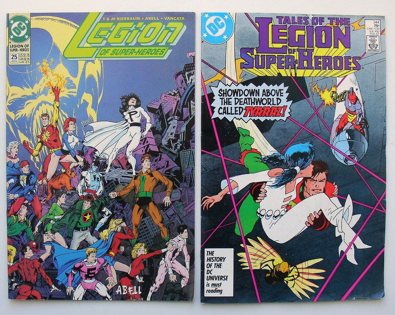 Comic Lot - Legion Of Superheroes #25 and #344 - DC Modern