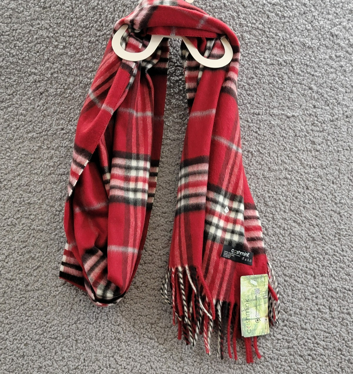 FRAAS Classic Plaid Cashmink Scarf Women's One Size True Red Fringe Edge - Picture 9 of 11