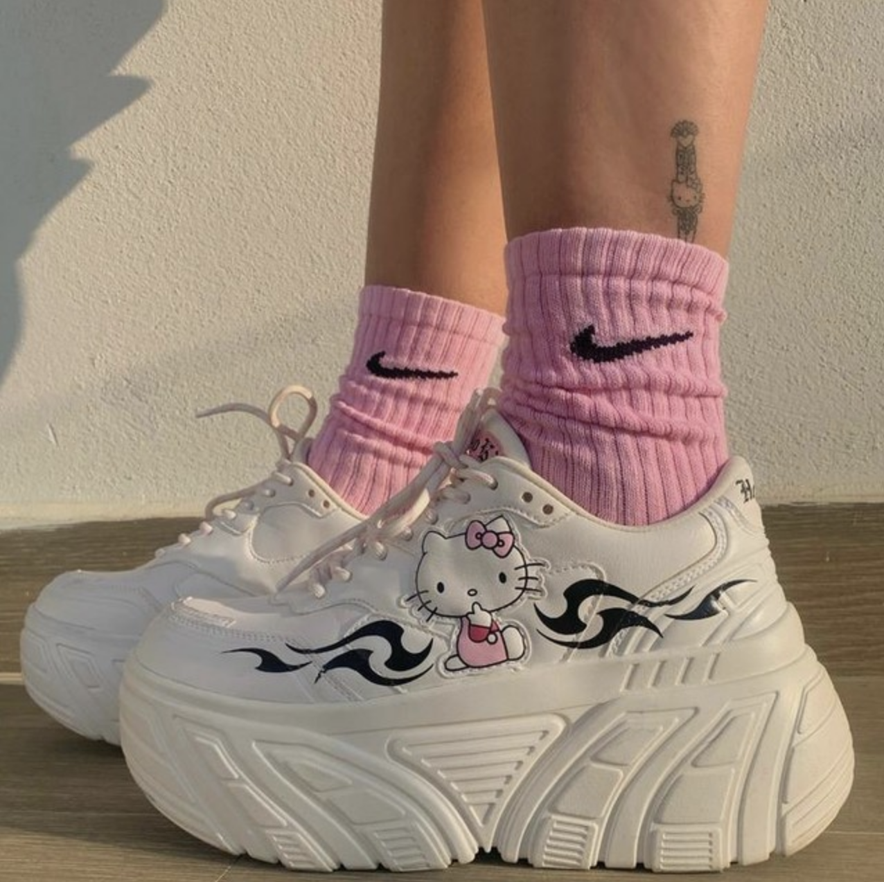 Converse с хеллоу китти. кроссовки с хеллоу китти. кроссовки хелло китти бершка. Osiris кроссовки hello kitty. кроссовки хелло китти.