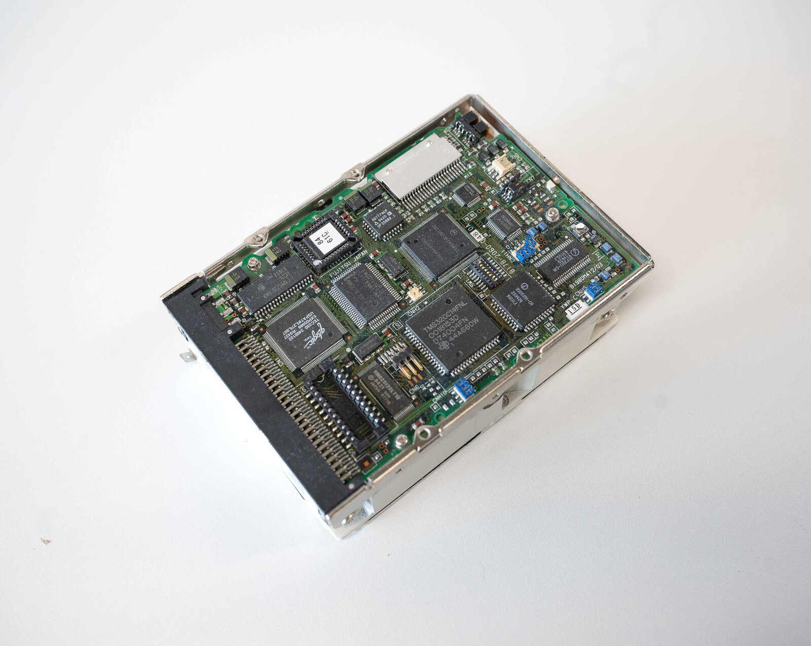 内蔵型ハードディスクドライブ Fujitsu M2694ESA 1GB 5400RPM SCSI 50PIN $_57.JPG?set_id=880000500F