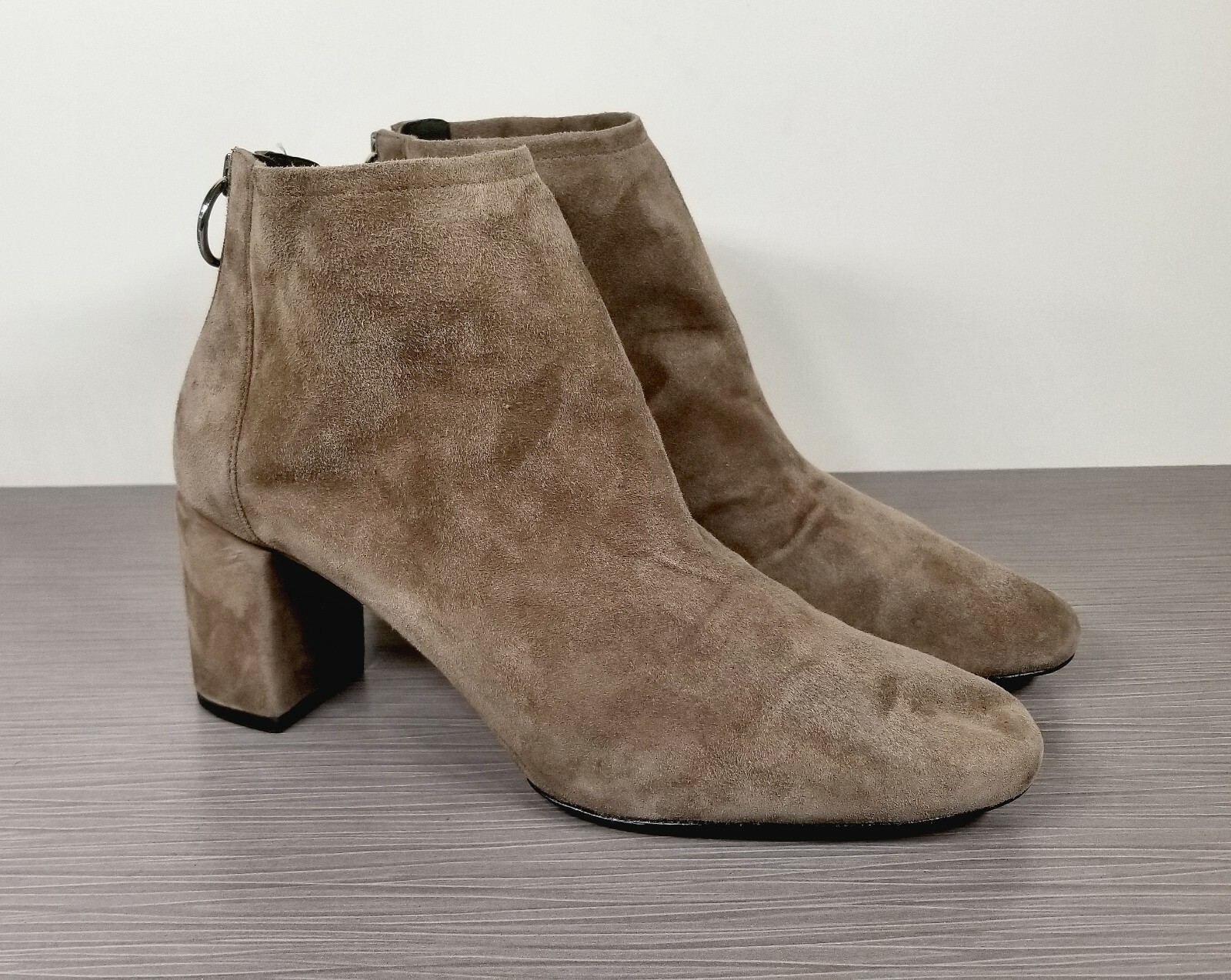 Via Spiga Nadia Bootie, Tan Suede, Womens Size 9.5 M / 39.5