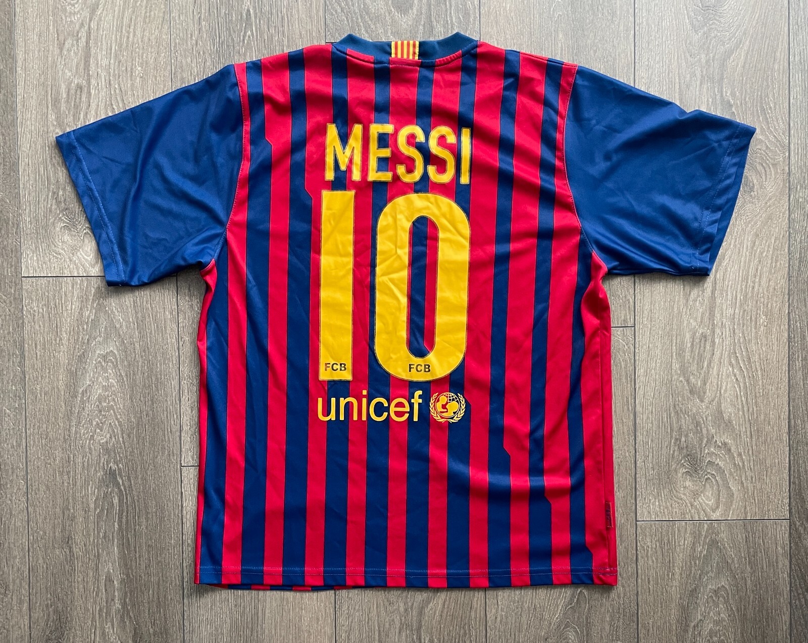 FC Barcelona Lionel Messi Jersey Size L | eBay