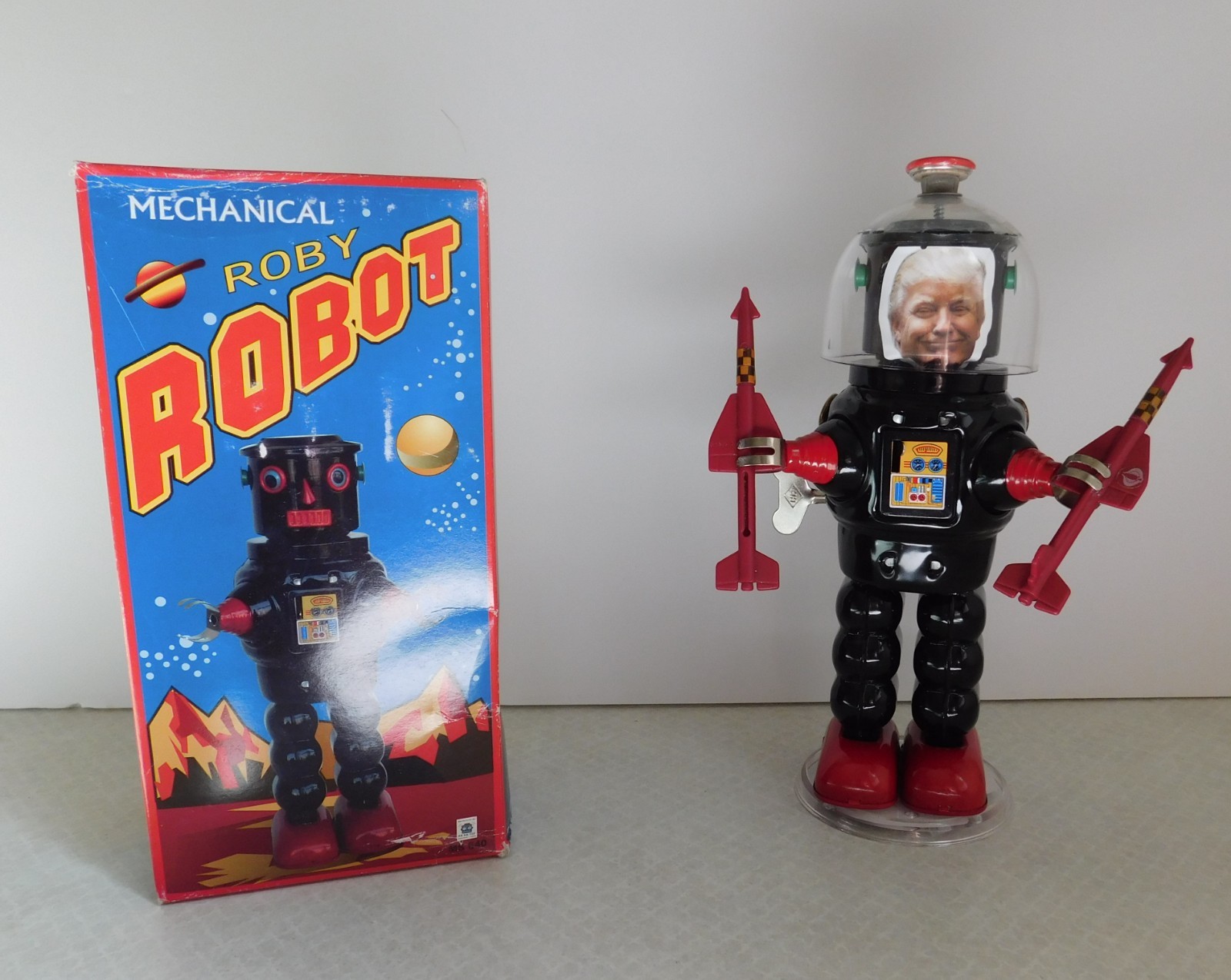 assemblage robot, President Trump Robot