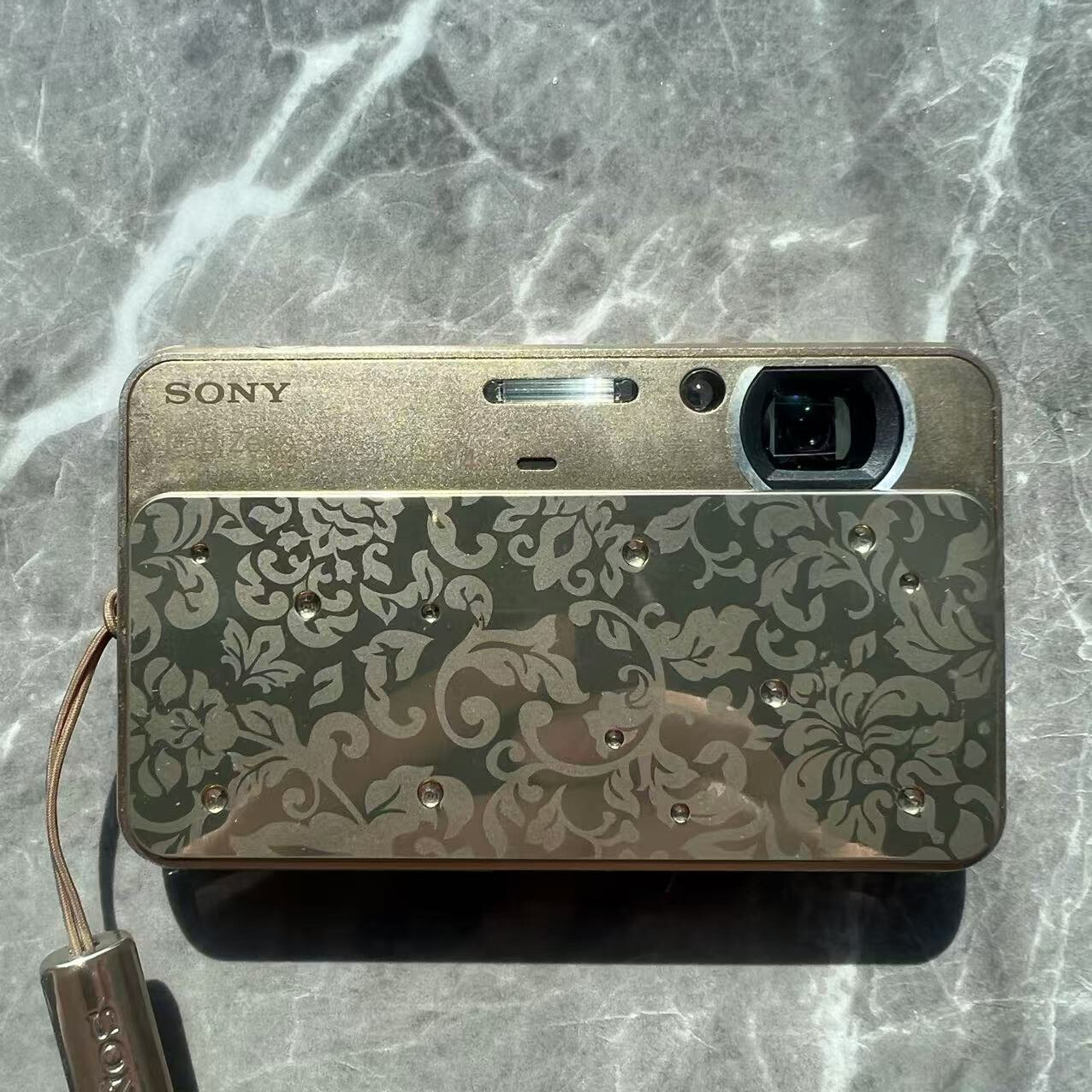 Sony Cyber-Shot DSC-T99 14.1MP Digital Camera Touch Screen