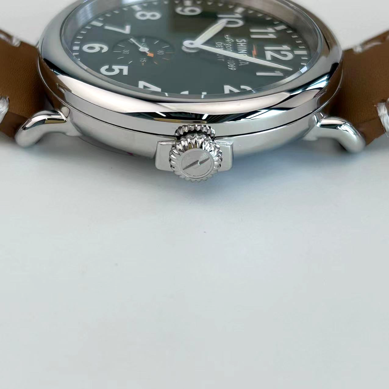 Pre-owned Shinola The Runwell 41mm Green Dial Maple Tan Leather Mens Quartz Watch Classic