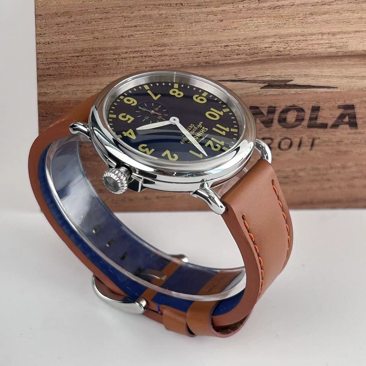 Pre-owned Shinola The Runwell Argonite 1069 Blue Dial Chronograph Quartz Men's Watch 41mm