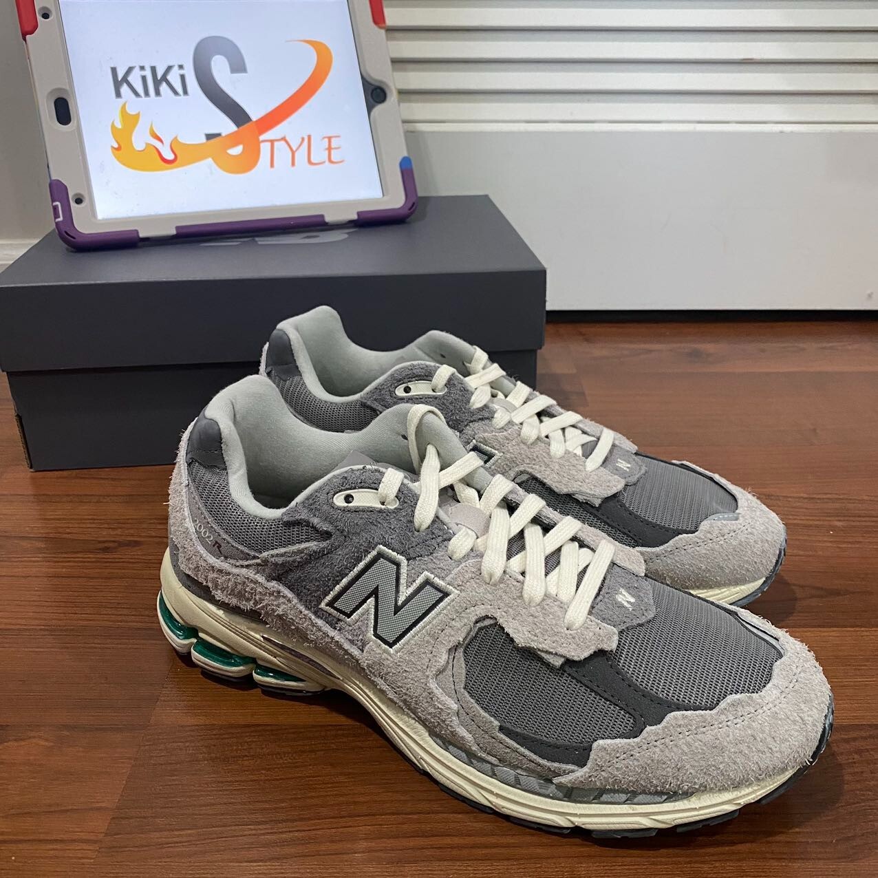 New Balance 2002r 箱付き ニューバランス New Balance 2002R ホワイト 29 箱付き