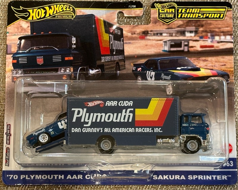 Hot Wheels Team Transport ‘70 Plymouth AAR CUDA & Sakura