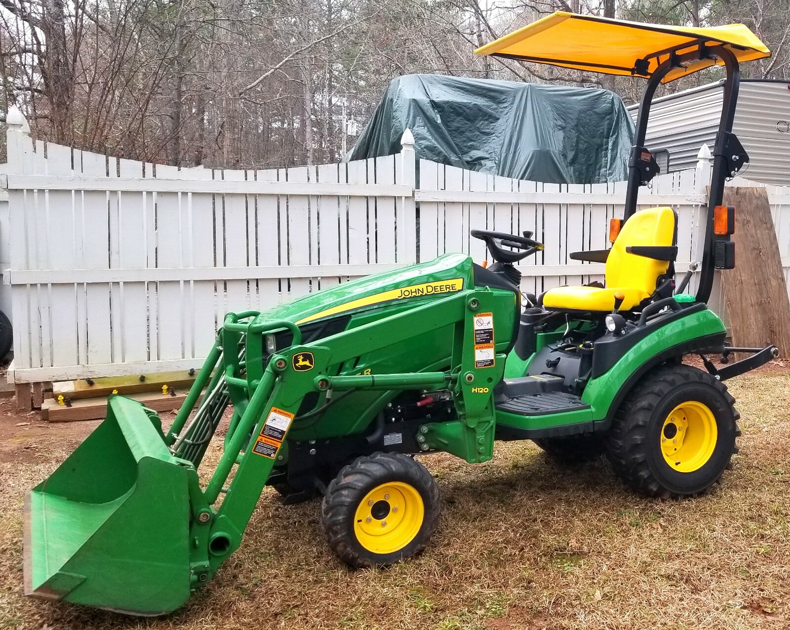 NICE~2016 John Deere 1025R~4X4 TRACTOR~(54