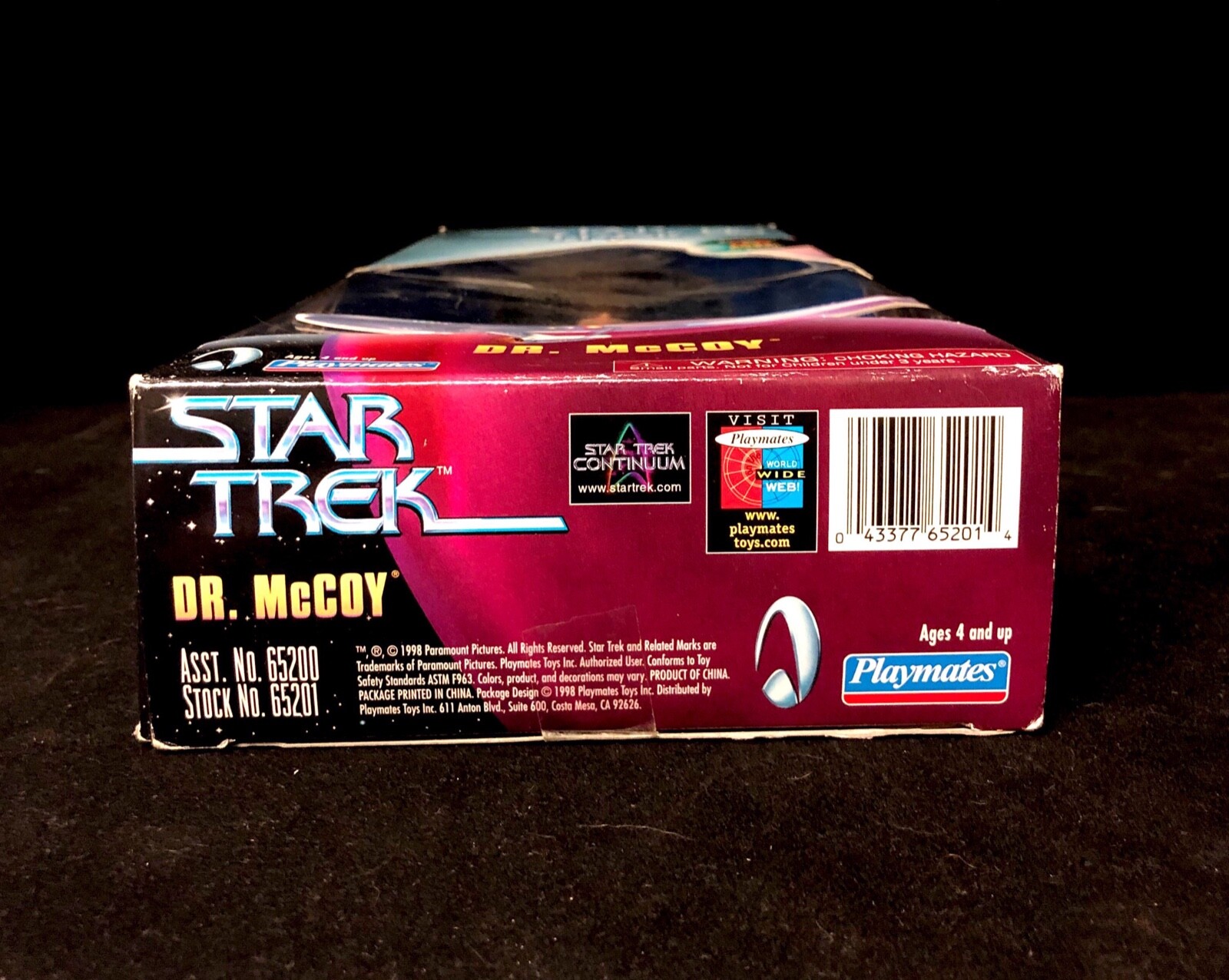 Vintage 1998 Star Trek Dr. McCoy Action Figure Exclusive To KB Toys Playmates