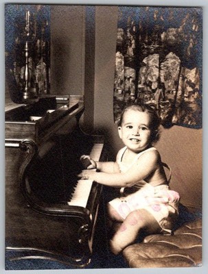 Vtg B&W Snapshot Smiling Baby Girl Playing Piano Constance Bannister Ny 1940s