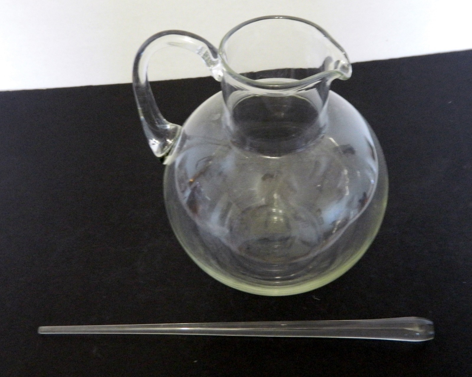 Ball Rounded Glass Cocktail Mixing Pitcher with Glass Stirrer Bubble Design