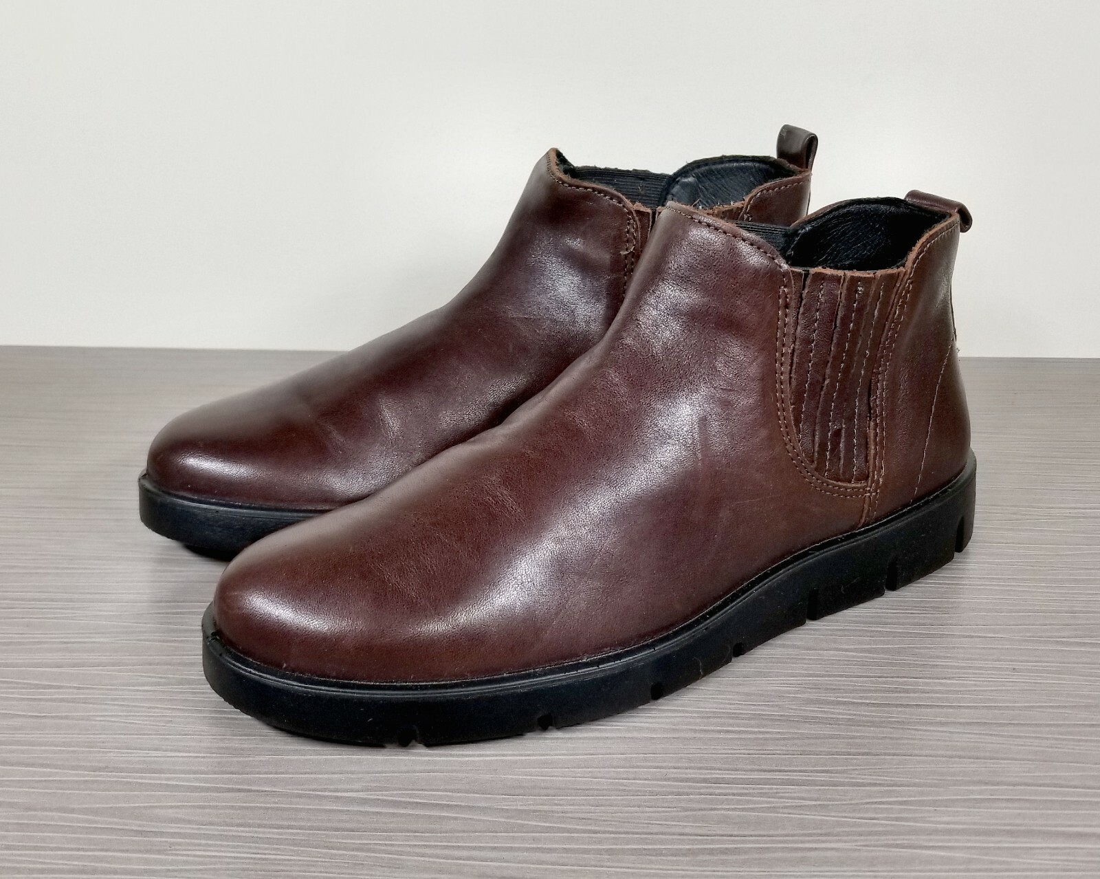 Ecco Bella Chelsea Boot, Brown Leather, Womens Various Sizes