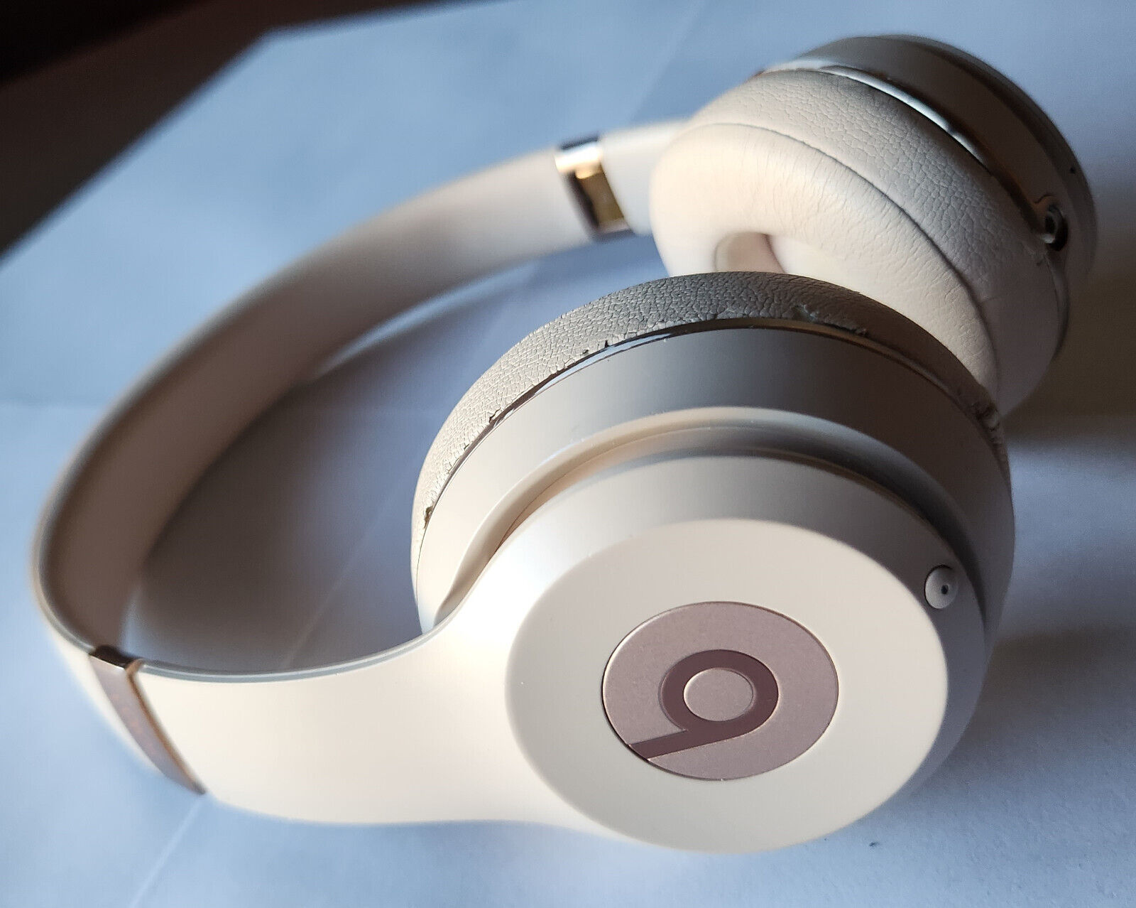 USED Original Satin Gold Beats Solo 3 Solo3 Wireless USED Original Satin Gold Beats Solo 3 Solo3 Wireless