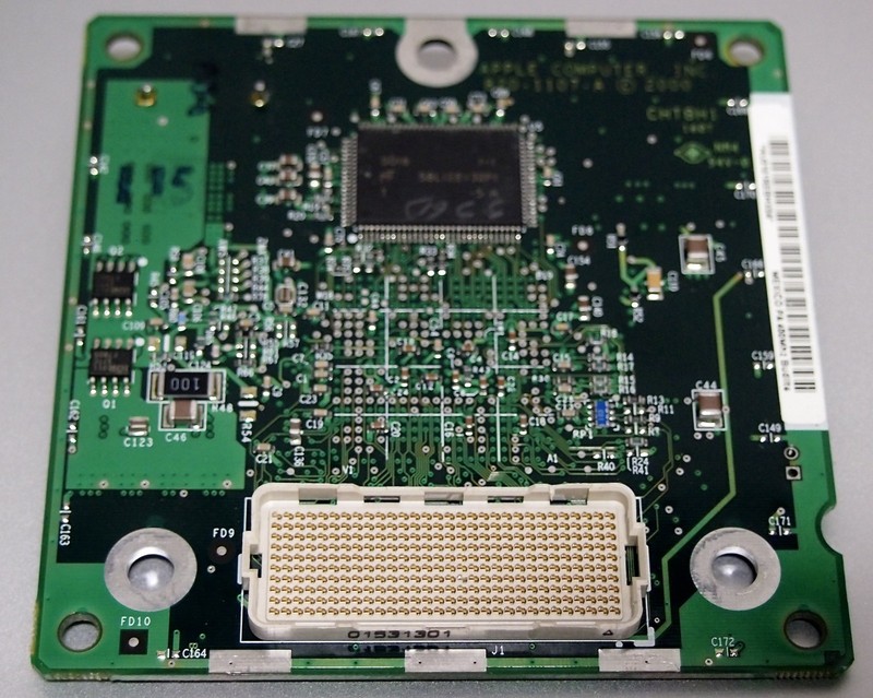 Apple power Mac G4 デュアルCPU500 MHzと黒キーボード Apple-Power-Mac-G4-500-MHz-