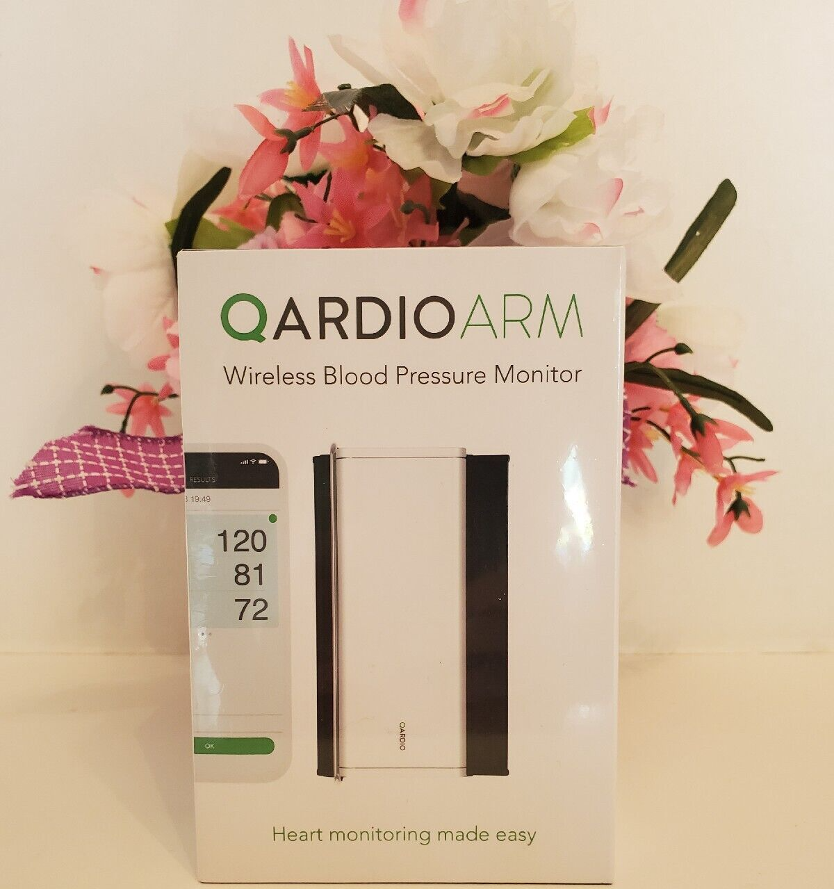 Arctic White | Qardio A100 Smart Blood Pressure Monitor