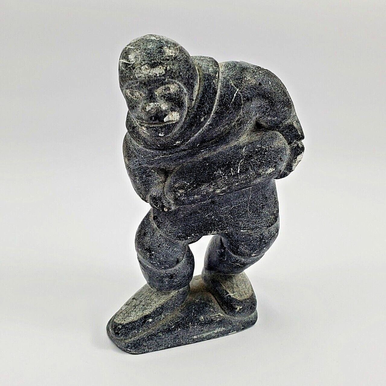 彫刻・オブジェ Inuit stone carving object Vintage Inuit/Eskimo Stone Carving signed Joshua Joe Male
