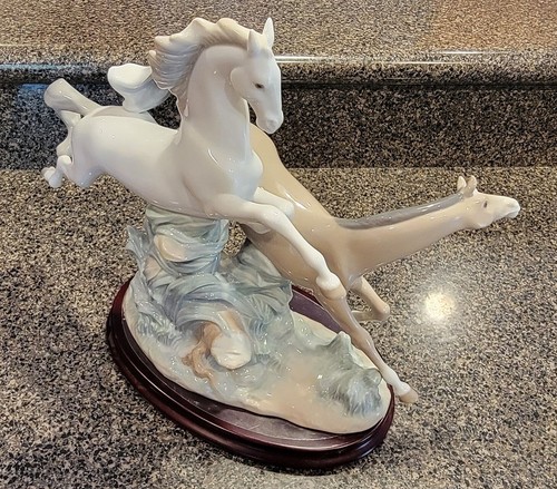 スポーツ LLADRO Girl with Wheelbarrow