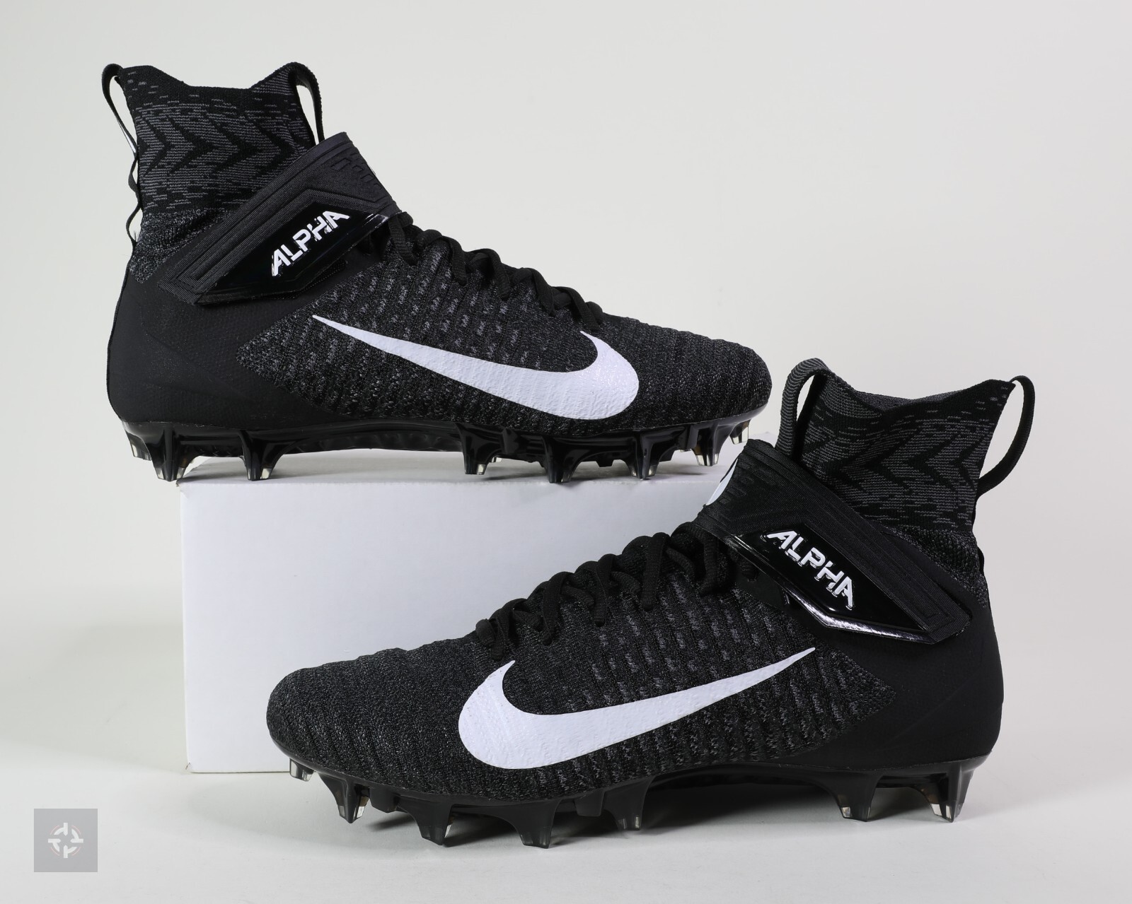Nike Alpha Menace Elite 2 Black Football Cleats Men's Size