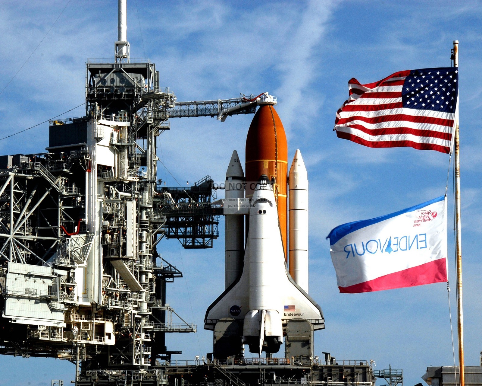 SPACE SHUTTLE ENDEAVOUR ON LAUNCH PAD 39A FOR STS-123 - 8X10