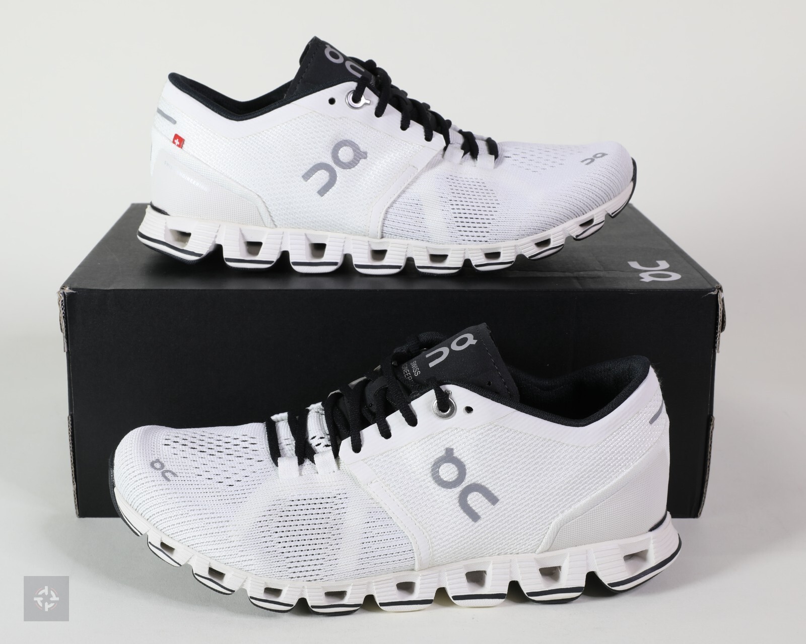 On Cloud X 1.0 White Black Cloudtec Running Shoes Women's On Cloud X 1.0 White Black Cloudtec Running Shoes Women's