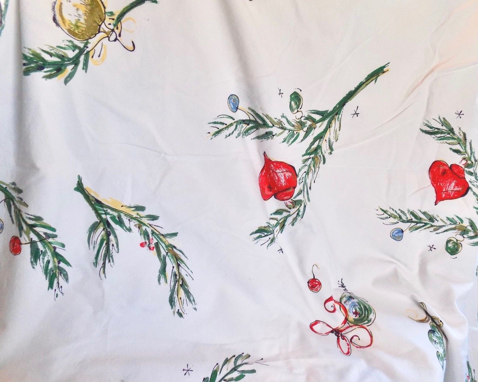 VINTAGE MID-CENTURY RETRO CHRISTMAS TABLE CLOTH -  LARGE 82