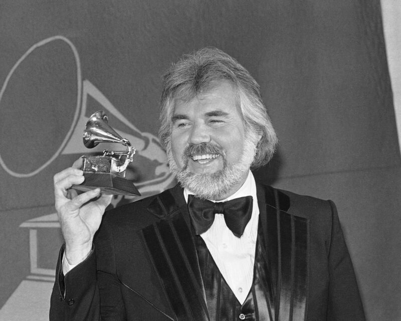 Kenny Rogers 10" x 8" Photograph no 1