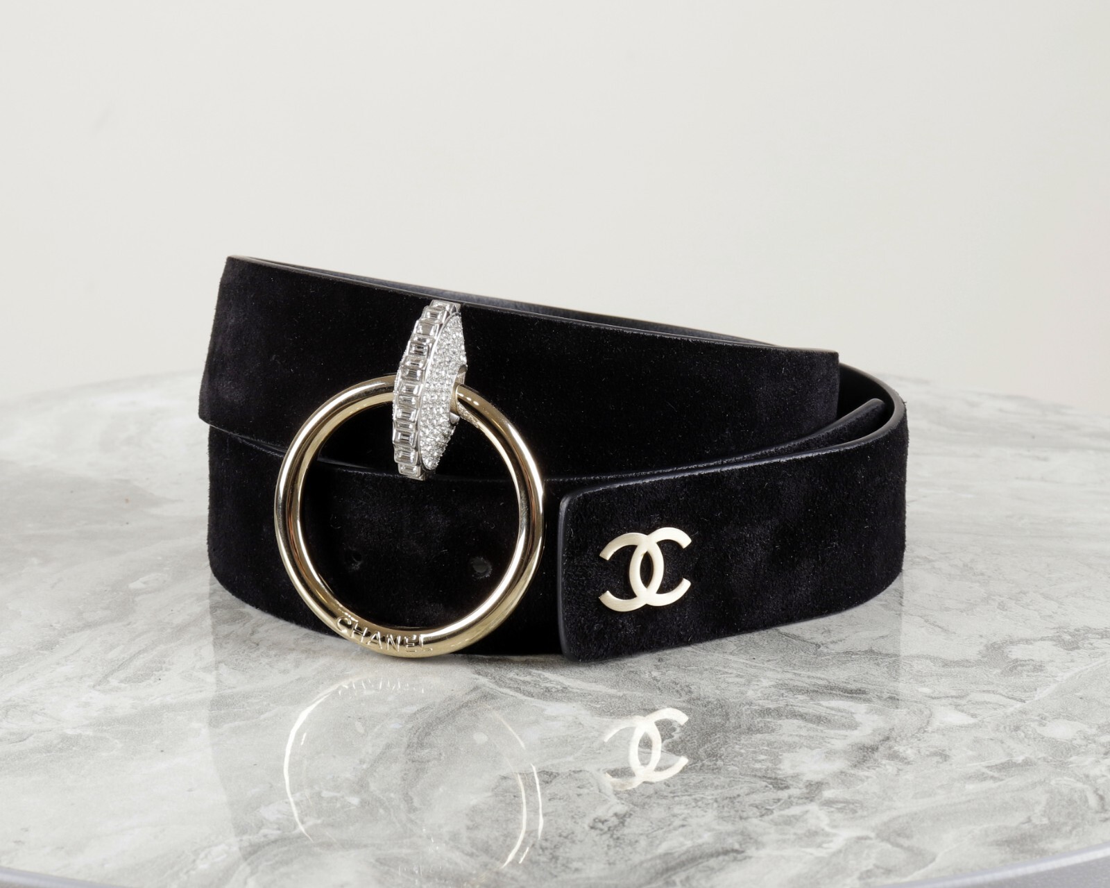 NWOT Chanel Crystal Pierced CC Gold Logo Black Suede Belt
