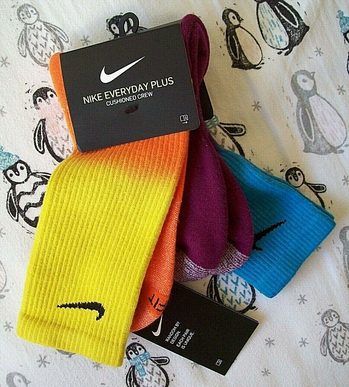 NIKE "JUST DO IT" -2 Pairs Men's/Women's Cotton Crew Socks -LARGE 8-12/10-13