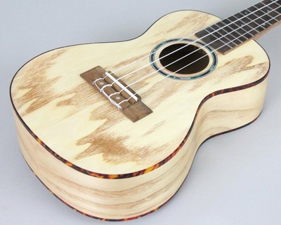 Amahi Penguin Classic Quilted Ash Ukulele | PG880C