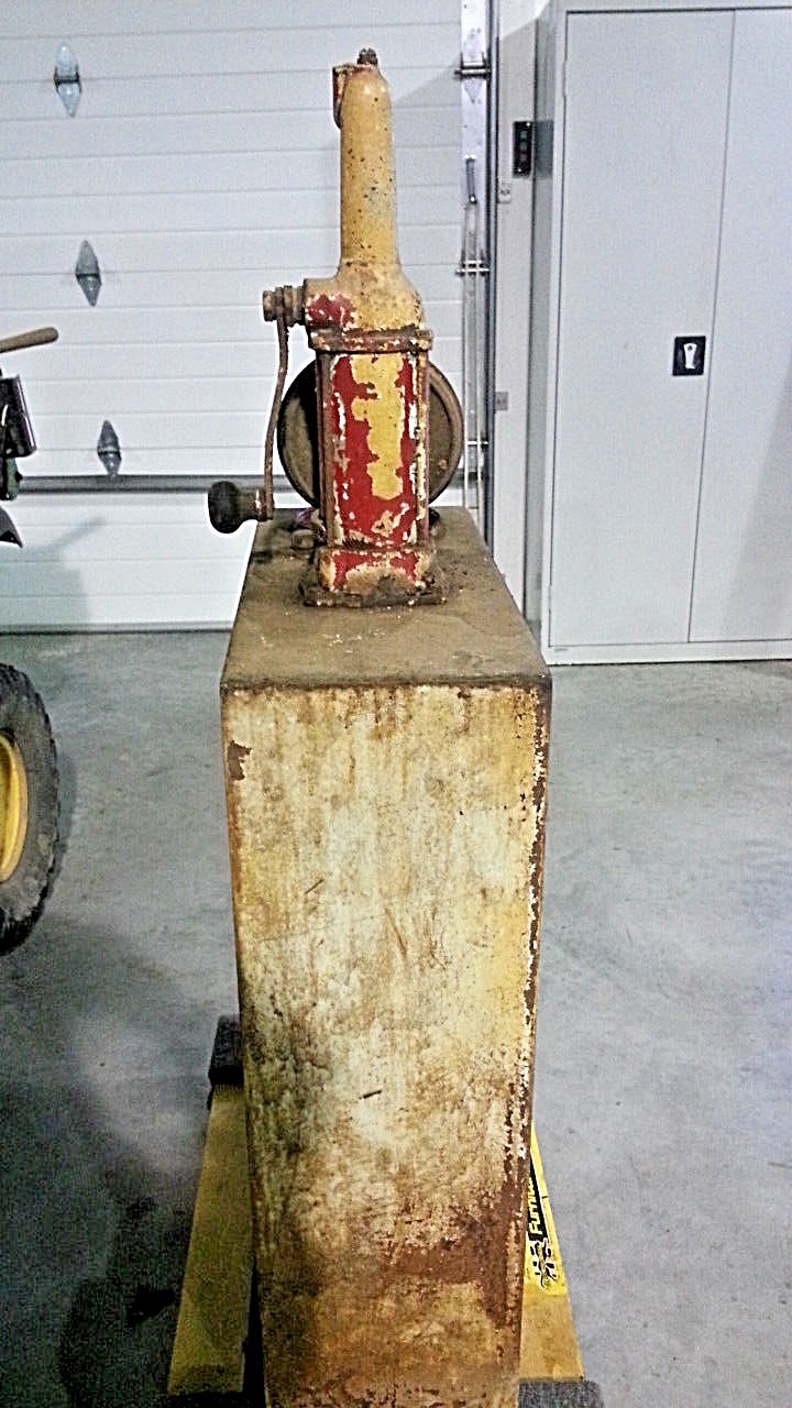 Bennett Equipment Co. Oil Lubster Model 307