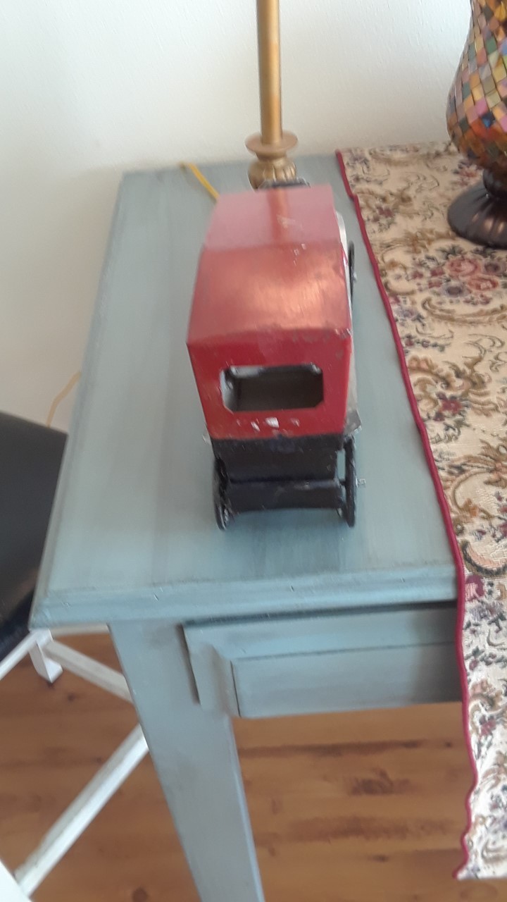 OLD VINTAGE MODEL T TYPE STEEL CAR SALESMAN'S SAMPLE ?