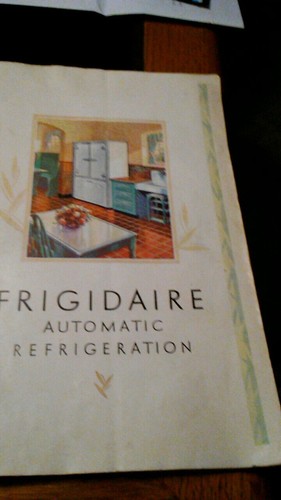 1930s frigidaire Automatic Fridge **gutted, does NOT work**