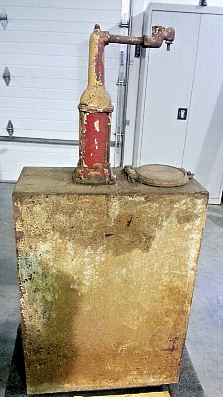 Bennett Equipment Co. Oil Lubster Model 307