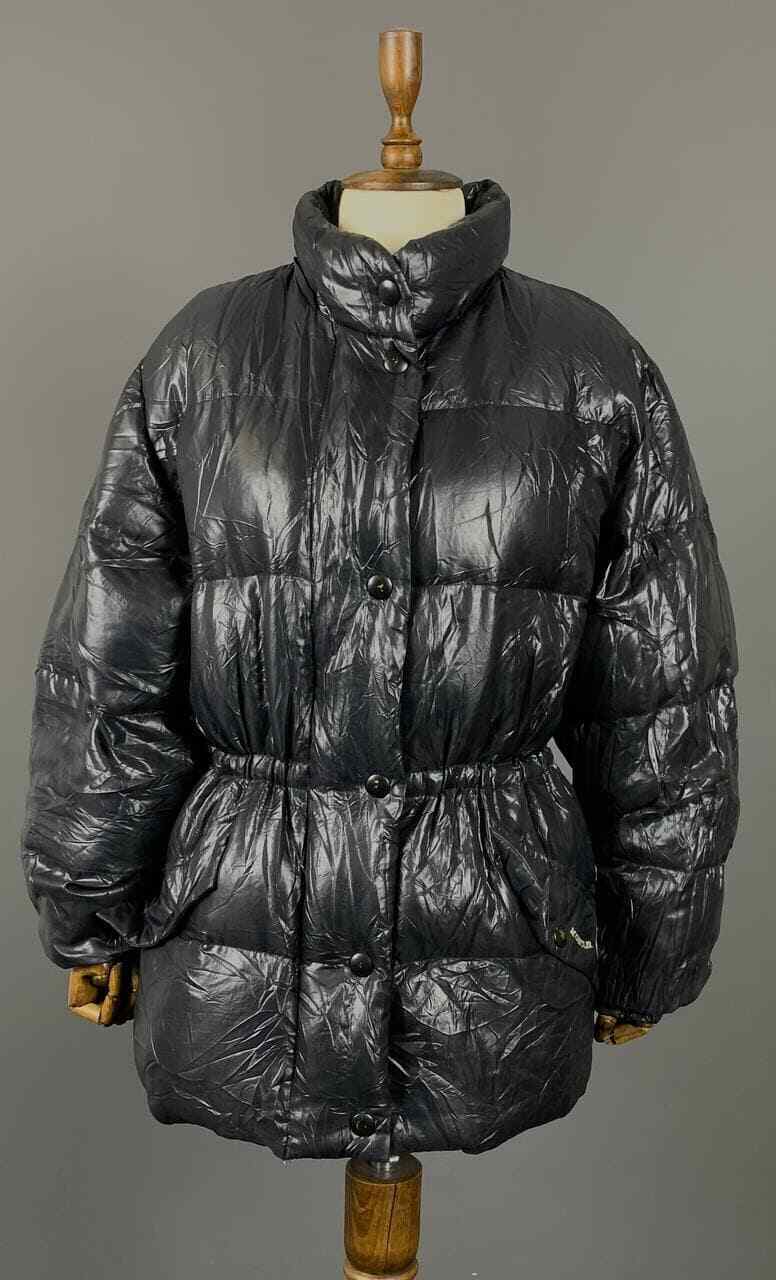 MONCLER Vintage Logo on Pocket Puffer Jacket Down Black Size MONCLER Vintage Logo on Pocket Puffer Jacket Down Black Size
