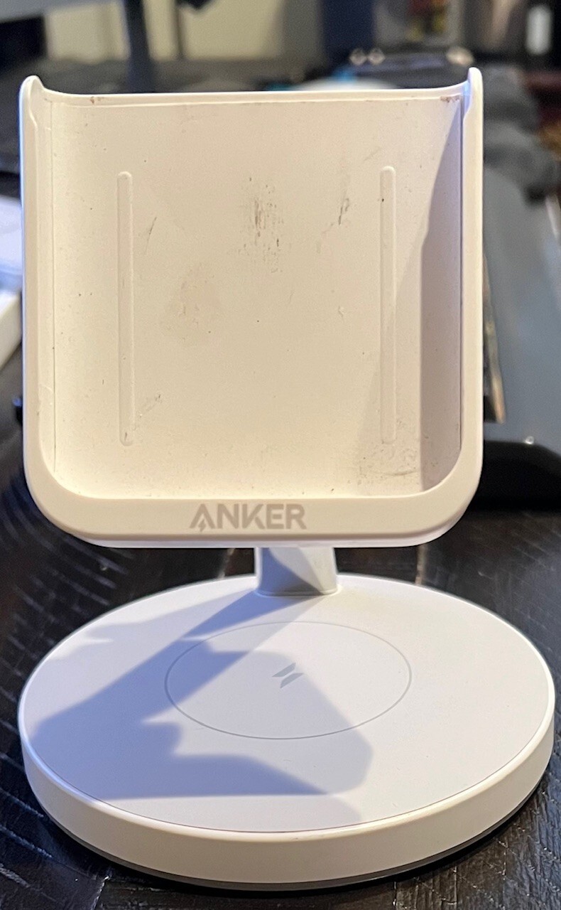 ANKER ANKER 633 MAGNETIC WIRELESS CHARG… Anker 633 Magnetic Battery 10000mAh, 2-in-1 Foldable