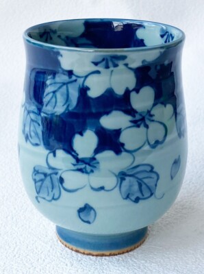 Arita yaki ware Japanese Green Tea cup Yunomi Dami Cherryblossom Blue L F/S new