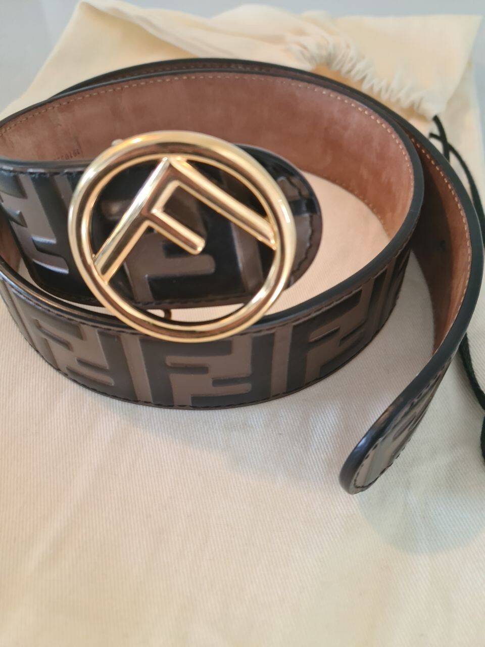 FENDI ベルト 茶 ゴールド金具 本革60-125cm対応　348 FENDI✨フェンディ ベルト ズッカ 総柄 ゴールド金具 ロゴ刻印