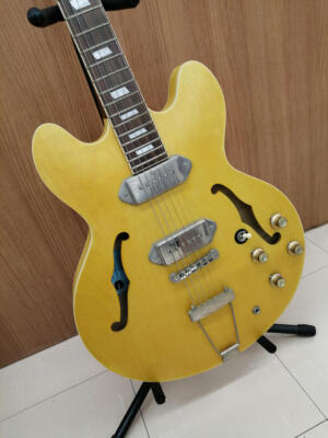 ギター Epiphone CASINO Inspired John Lennon Epiphone Casino Inspired by John Lennon Natural – Chicago