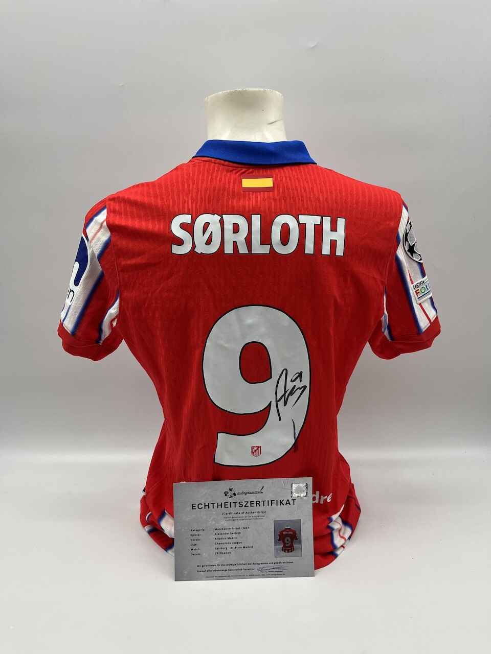アトレティコ ATLETICO  ATLÉTICO サイン入りシャツ Atlético de Madrid - Squad Signed 1 Shirt | MatchWornShirt