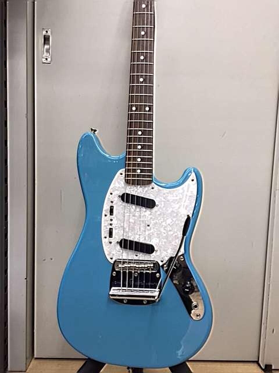 ギター Fender JAPAN / Mustang MG65 Fender Japan MG65 Mustang White Crafted in Japan 2006-2008