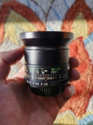 Vivitar 28mm f/2.5 M42 Screw Mount Fast Wide Angle Lens MINT condition 
