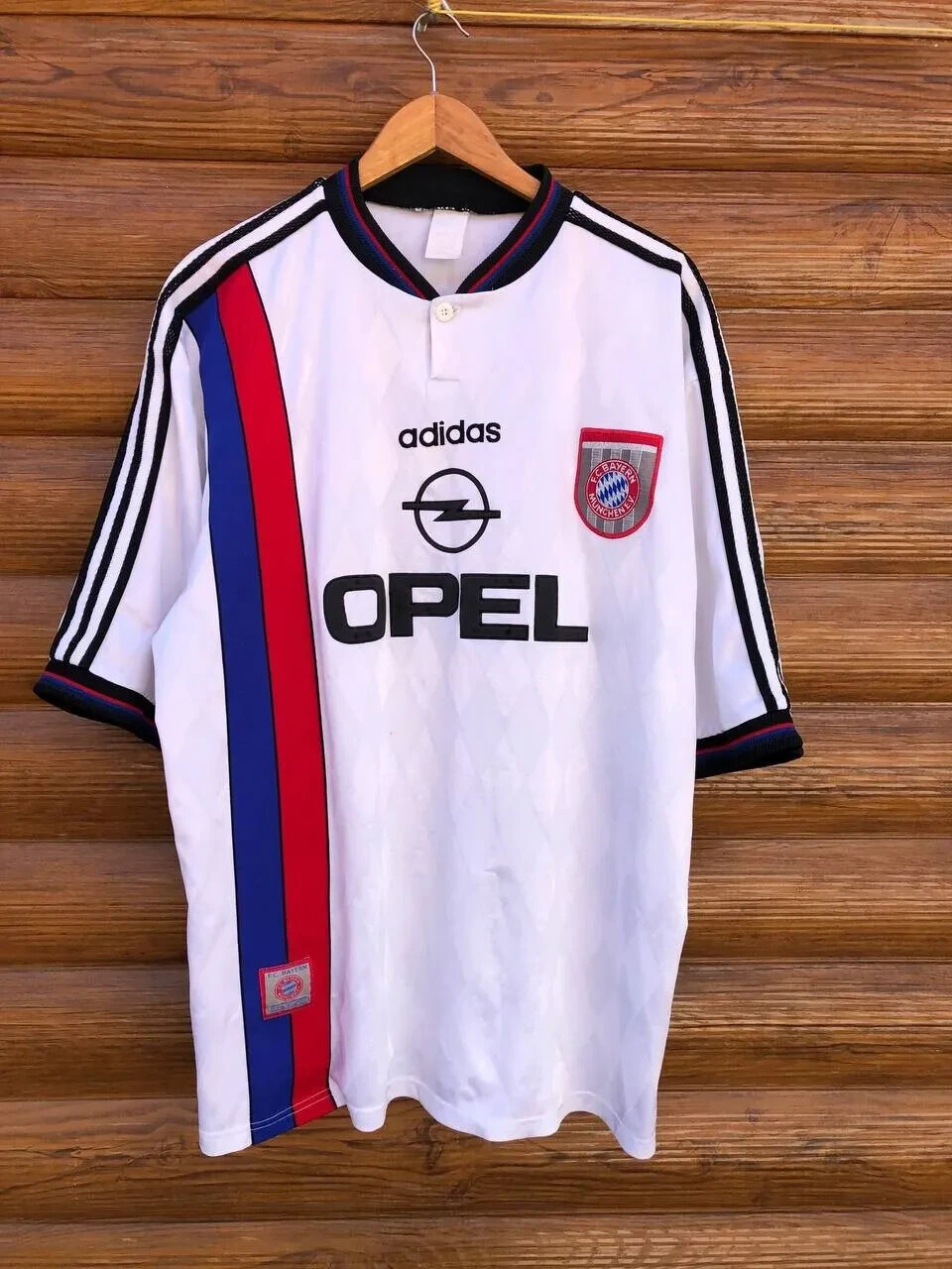 バイエルン 98/00 ユニフォーム Bayern カーン away4.jpg