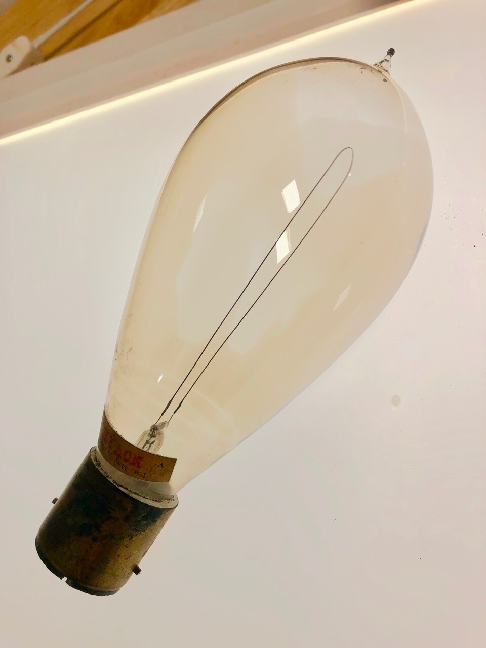 Rare 1893 Novak Light Bulb w/ Perkins-Mather base 32 C.P. intact filament/label