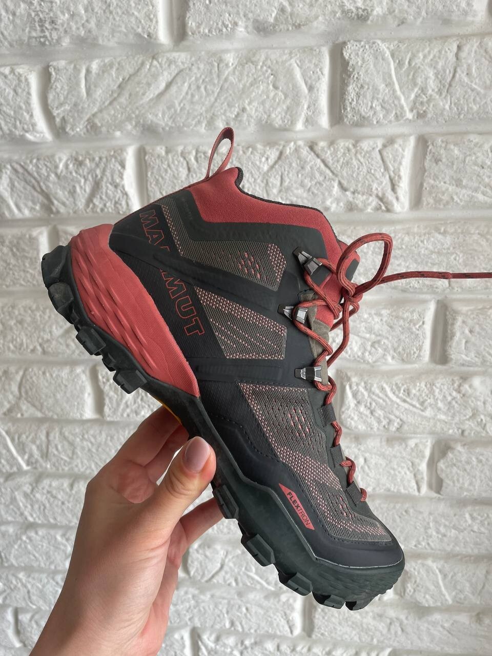 Women's trekking outdoor boots mammut ducan mid gtx size 39