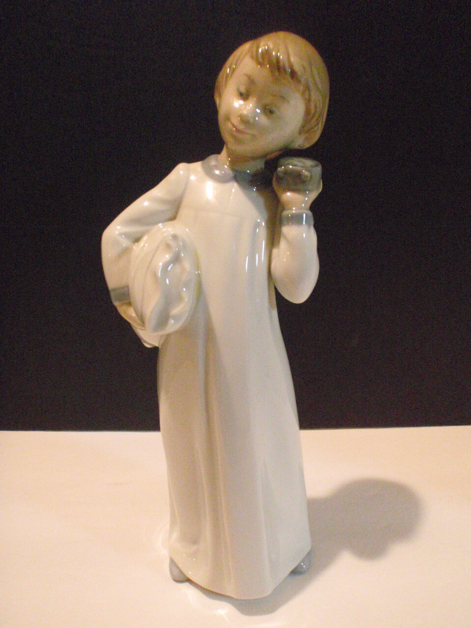 NAO LLADRO  ナオ リヤドロ   パピー  wake up NAO by LLADRO # 0385 Wake Up 1983 Porcelain Figurine Playful