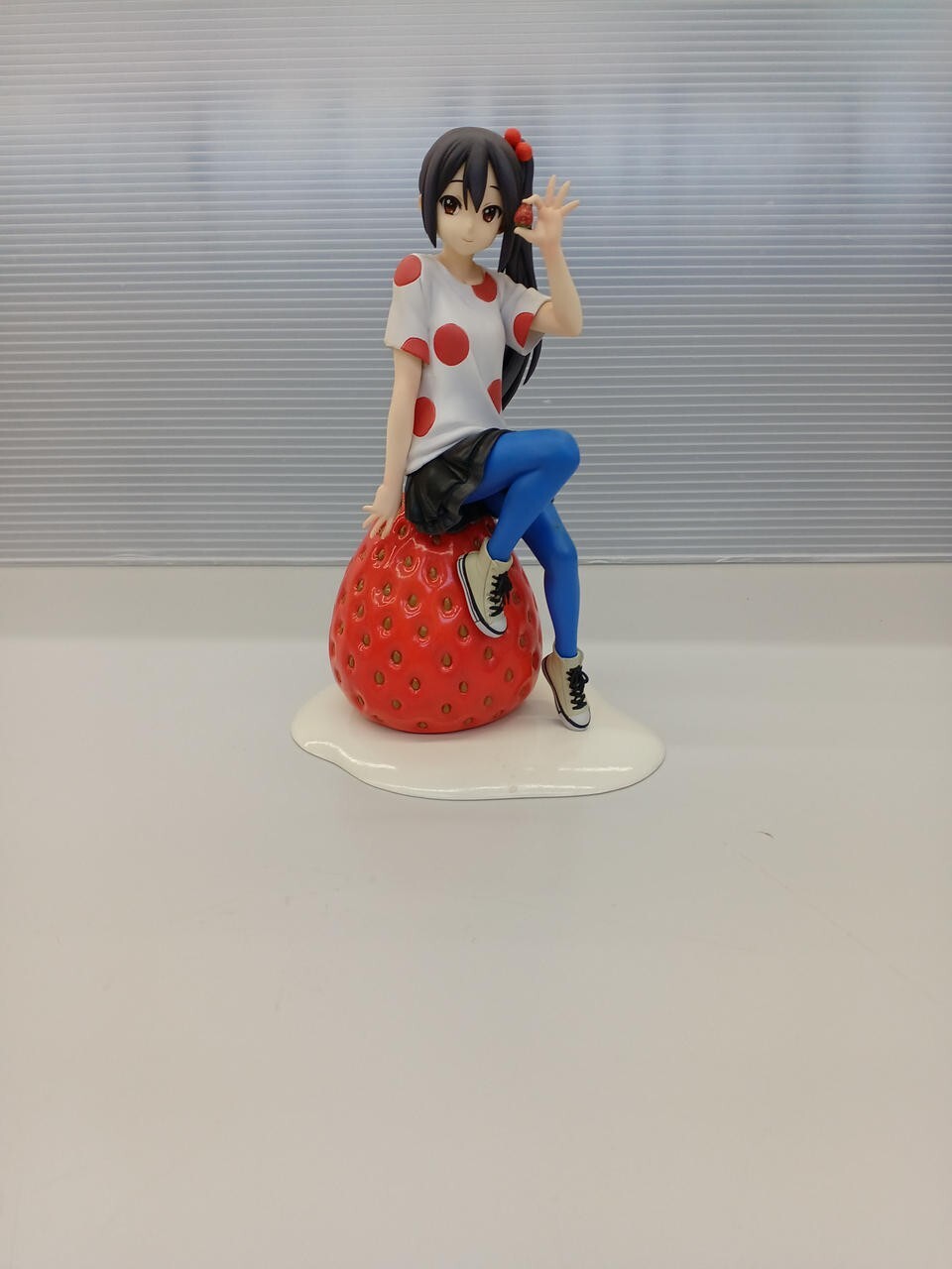K-On! Azusa Nakano Strawberry Kyoto Animation 1/8 Figure